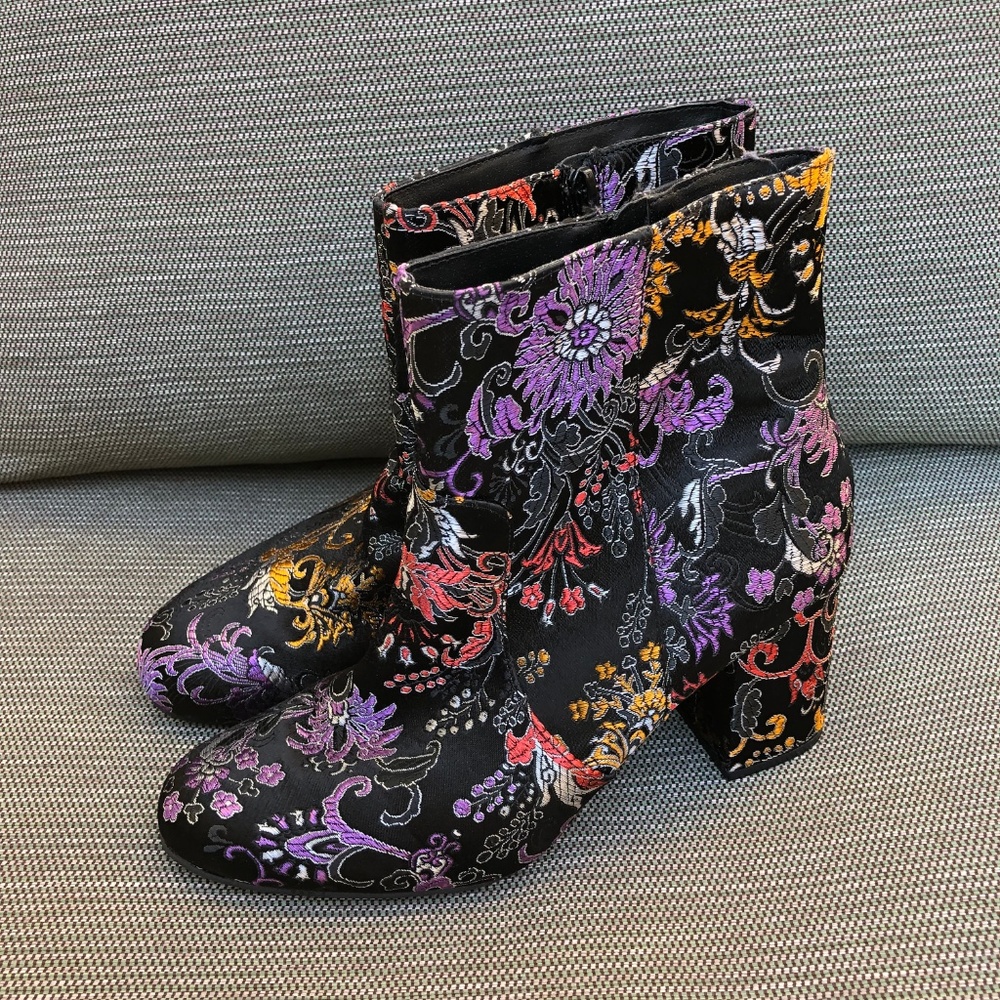 Embroidered Round-toe Booties, Size 10